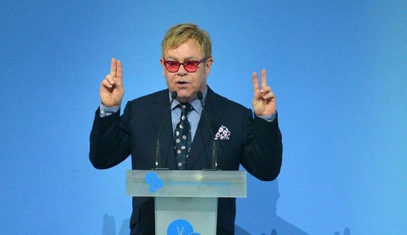 Hringdi ekki í Elton John