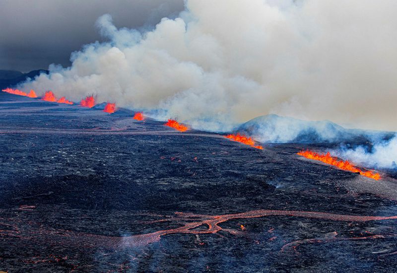 View over the eruption sites yesterday.