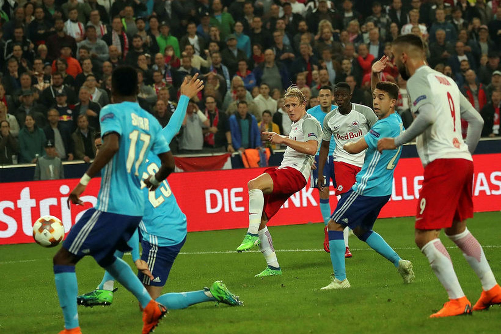 Frá leik Marseille og Salzburg í kvöld.