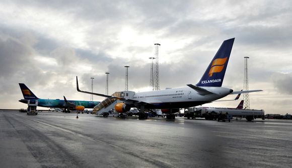 Farþegar Icelandair fylgist vel með