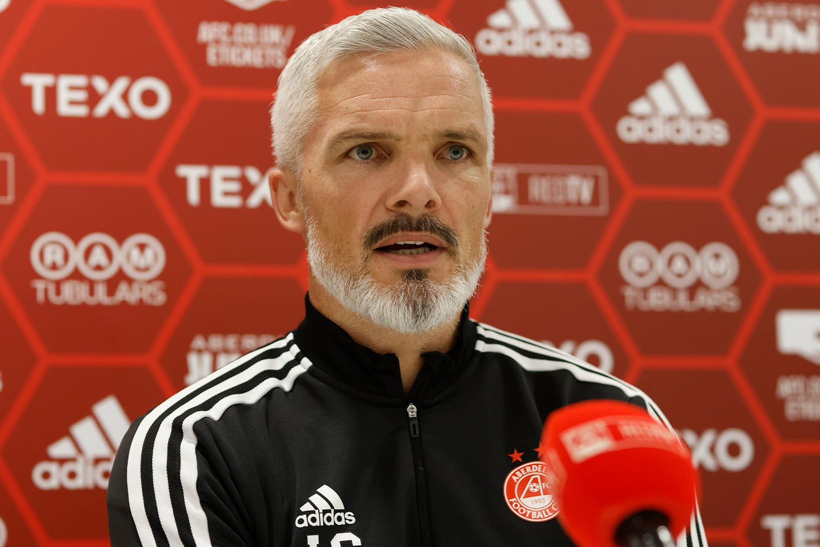 Jim Goodwin er kominn í átta leikja bann.