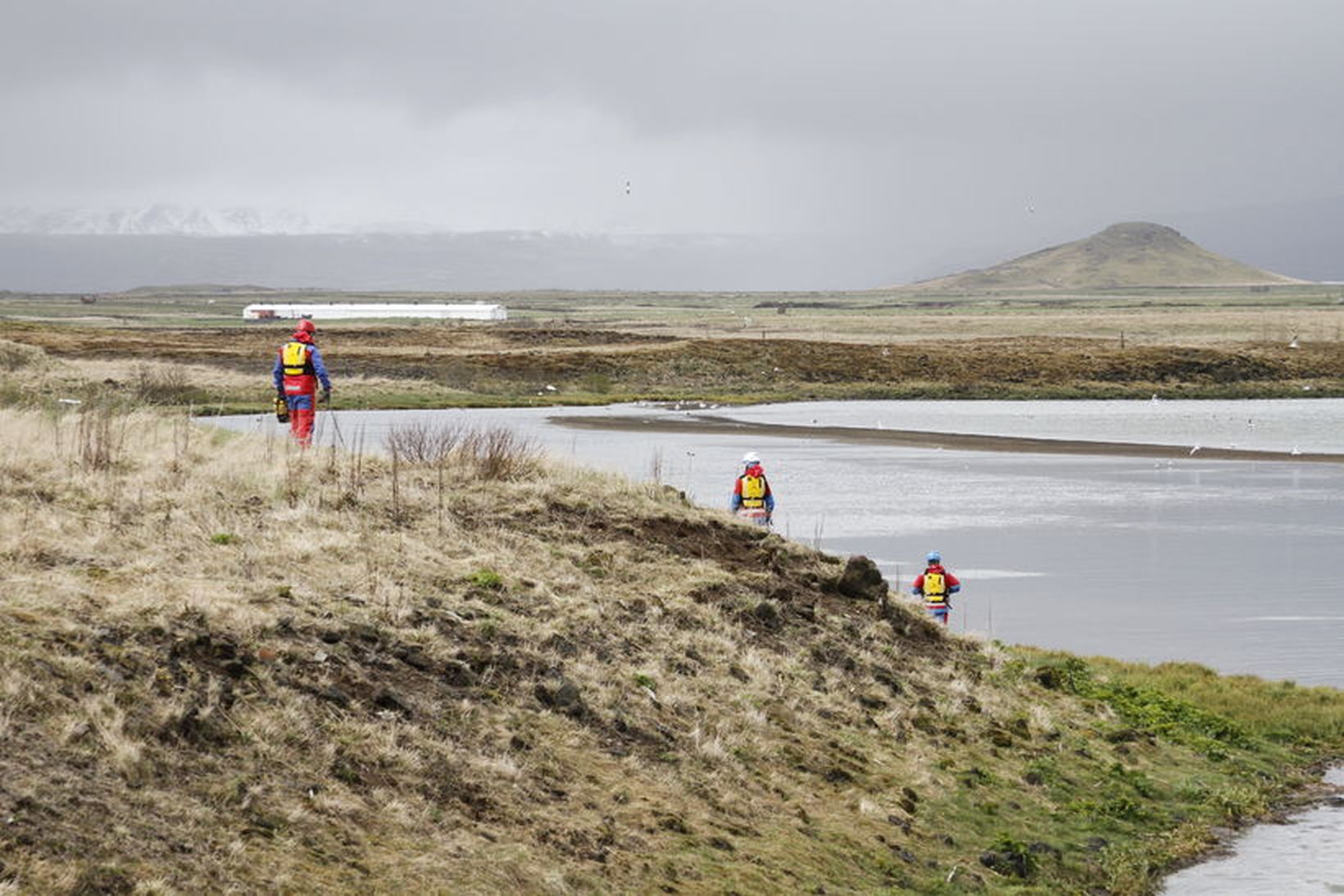 Leit hefur staðið yfir með hléum frá því á sunnudag.