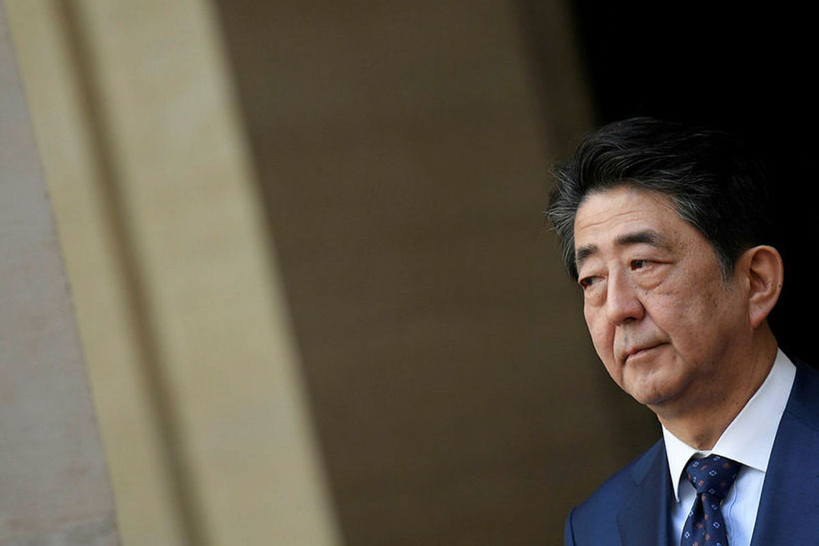 Forsætisráðherra Japans, Shinzo Abe, hefur beðið fórnarlömb laganna opinberrar afsökunar.