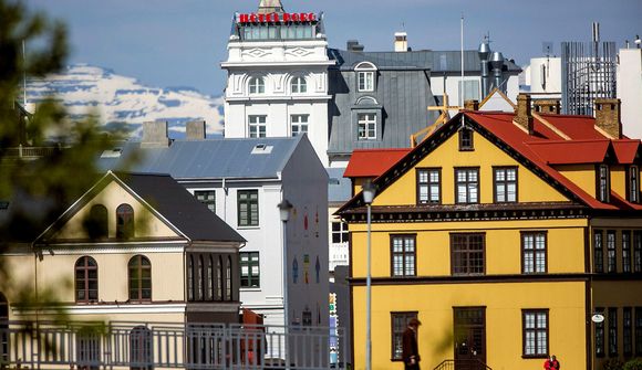 Hótel í Reykjavík hífa verðið upp á ný