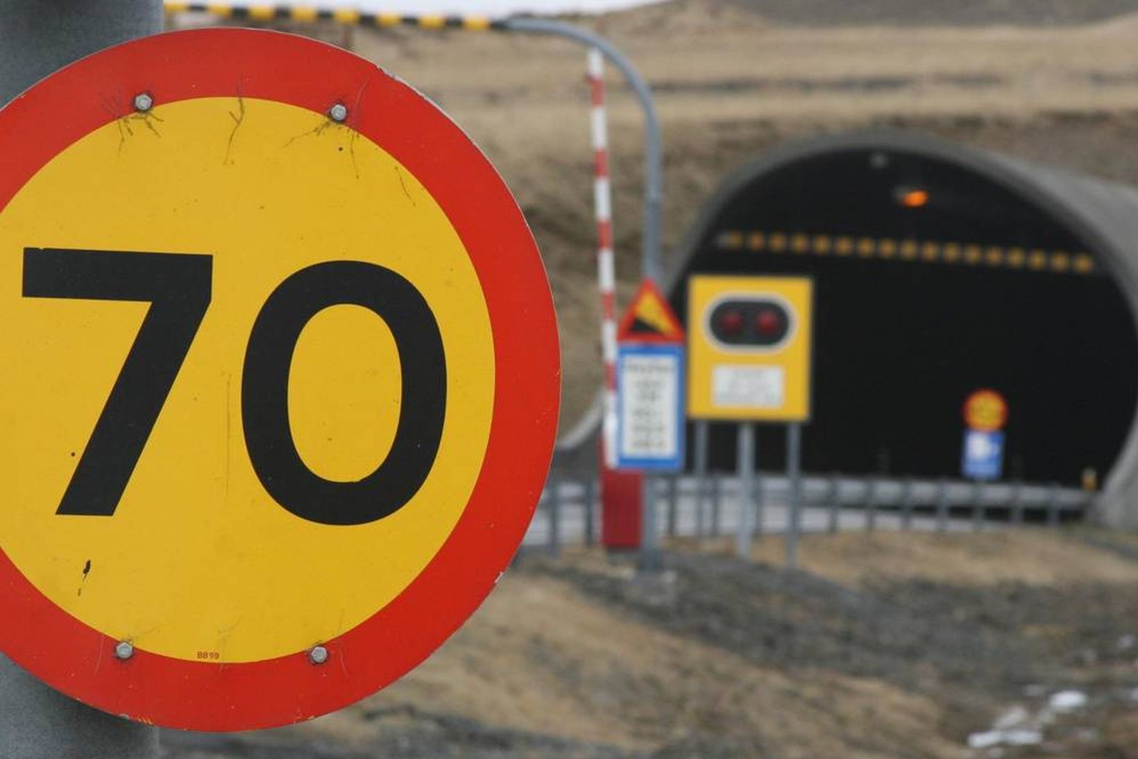 Starfsfólk Norðuráls fær undanþágu í göngin