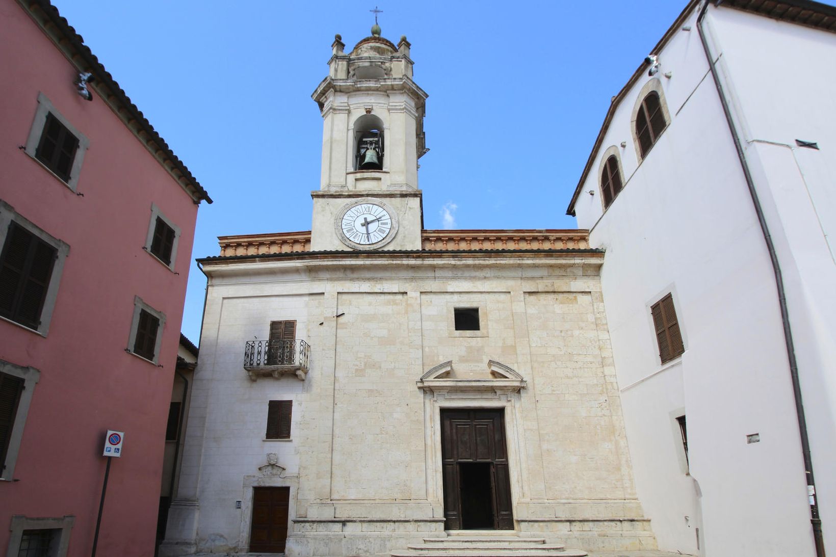 San Felice-kirkjan í bænum Massa Martana.