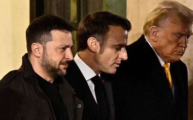 Í sviðsljósinu Volodimír Selenskí, Emmanuel Macron og Donald Trump hittust á dögunum þegar Notre Dame-dómkirkjan …