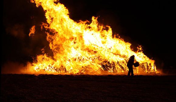 Áramótabrennum og flugeldasýningu í Árborg aflýst 