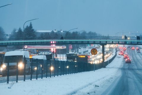 A traffic jam at Miklabraut in Reykjavík today.