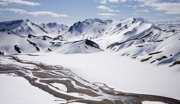 Ísland hagnist mest