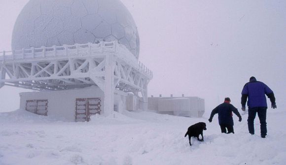 Fastur á fjallinu í tólf sólarhringa