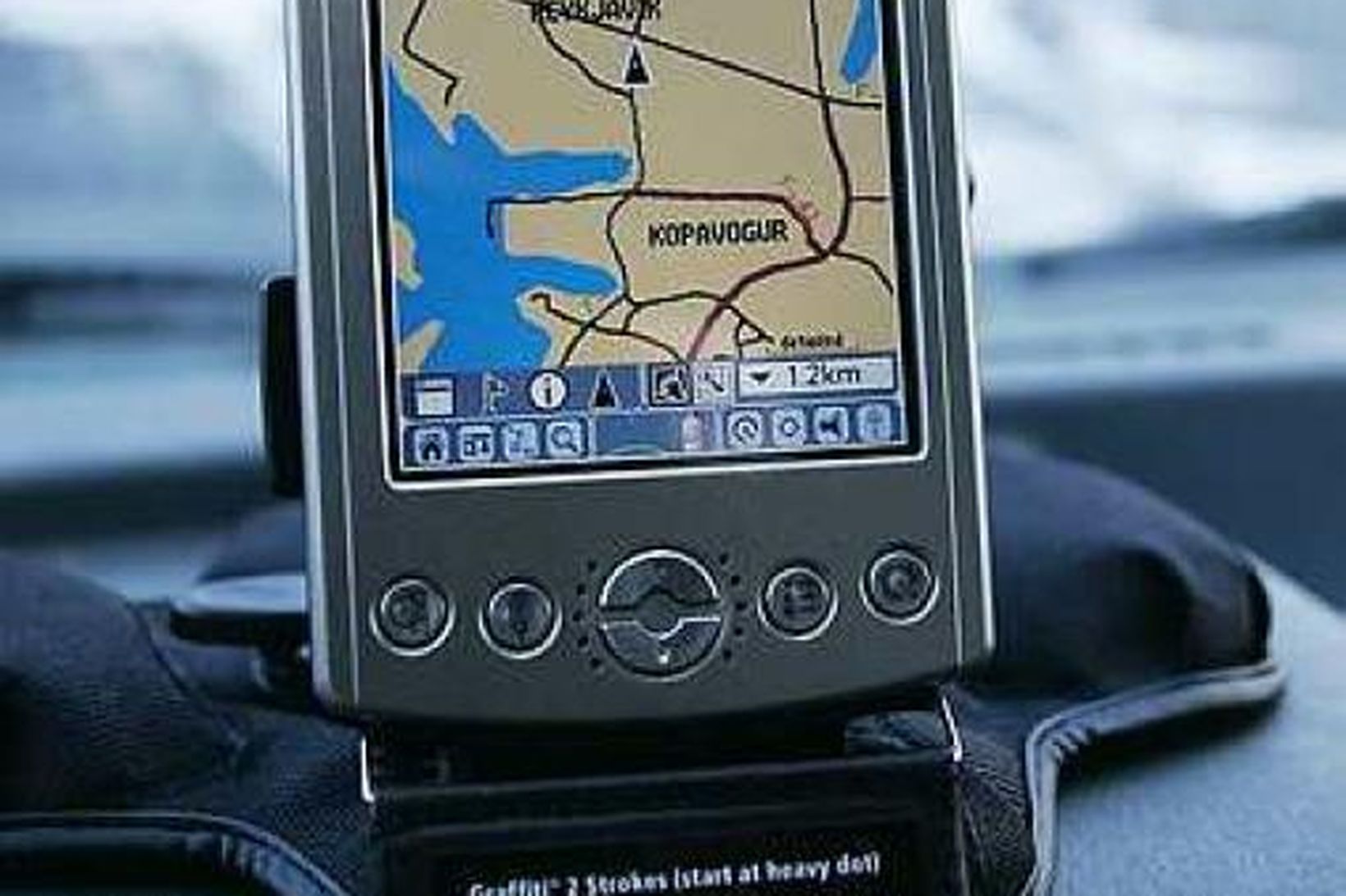 GPS tæki vísa e.t.v. stystu leið, en sú er ekki …