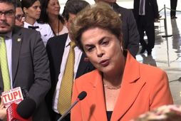 Rousseff neitar að gefast upp