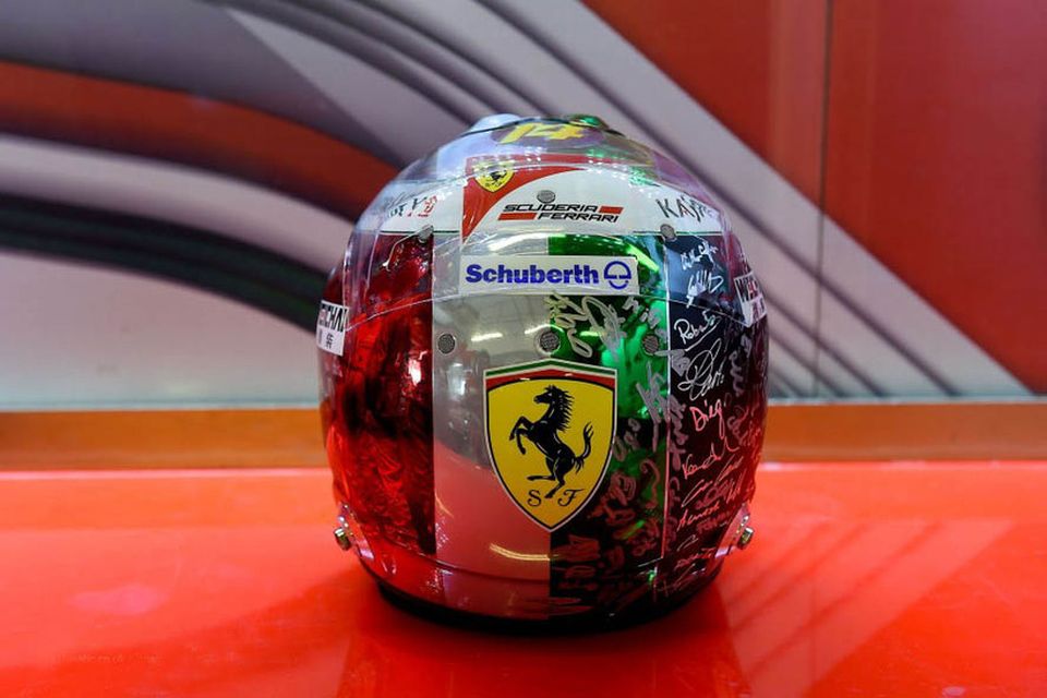 Kveðjuhjálmur Alonso hjá Ferrari.
