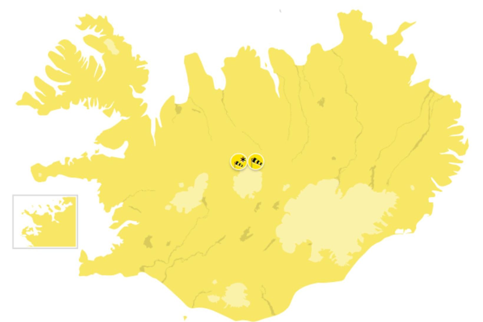 Gul veðurviðvörun fyrir allt landið tekur gildi seinnipartinn á morgun, …