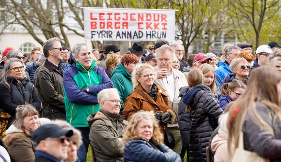 Fimmtu mótmælin vegna bankasölunnar