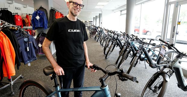 Matthew Kanaly, starfsmaður hjá reiðhjólaversluninni TRI, elskar að búa á Íslandi og elskar íslenska lífstílinn.