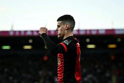 Milos Kerkez fer til Liverpool samkvæmt föður hans.