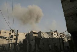 Lofrárásir hafa beinst að skotmörkum nærri Damaskus.