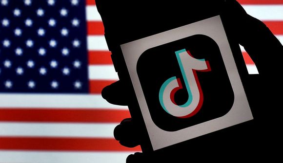 Klukkan tifar: TikTok bannað á sunnudaginn