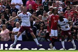 Tomas Soucek fagnar eftir að hafa komið West Ham yfir gegn Manchester United á Old …