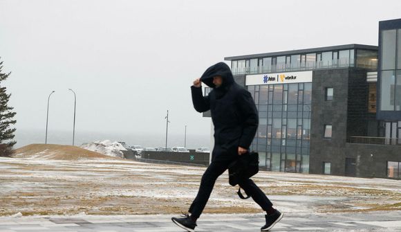 Sundlaugum, bókasöfnum og fleiru lokað vegna veðurs