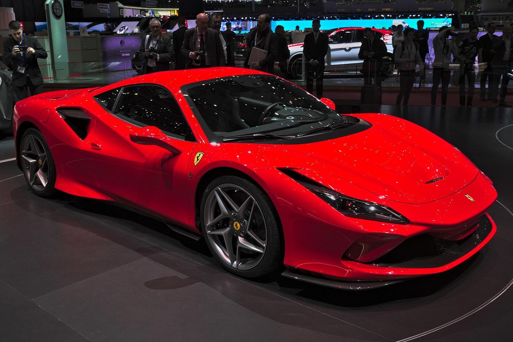 Fákar á borð við hinn 720 hestafla Ferrari F8 eru …