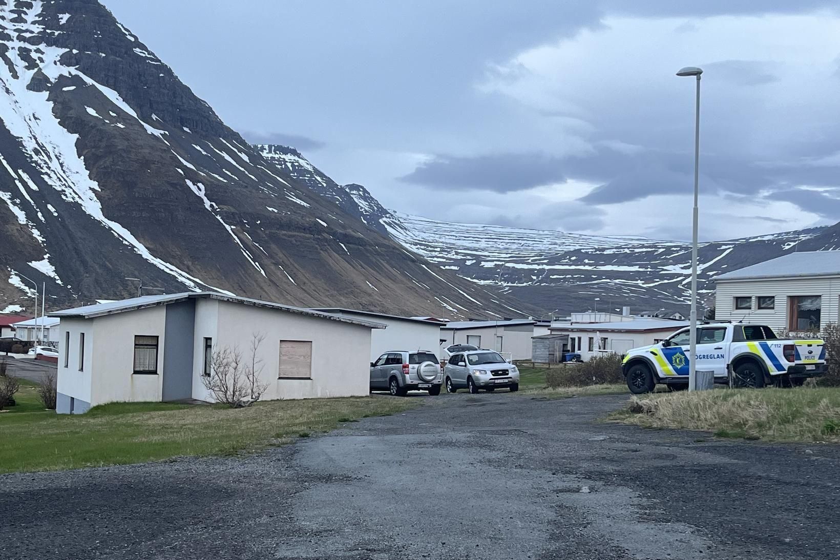 Tæknideild lögreglunnar á höfuðborgarsvæðinu var kölluð til Bolungarvíkur vegna líkfundarins.