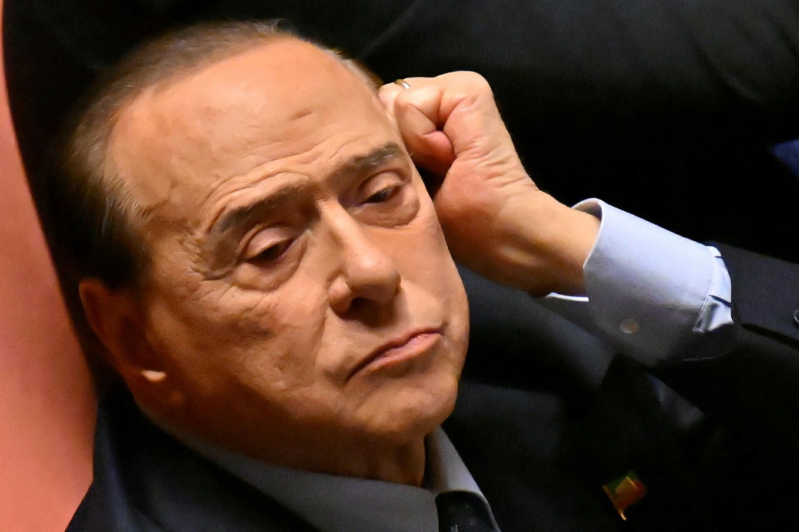 Silvio Berlusconi hefur glímt við heilsuvandamál undanfarin ár.