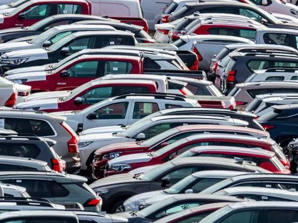 The Icelandic Automobile Association (FÍB) has not received any explanation from the ministry regarding the tax increase.