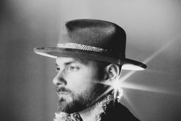 Ásgeir Trausti semur sjálfur lagatextana á væntanlegri plötu, nokkuð sem hann hefur ekki gert áður. …