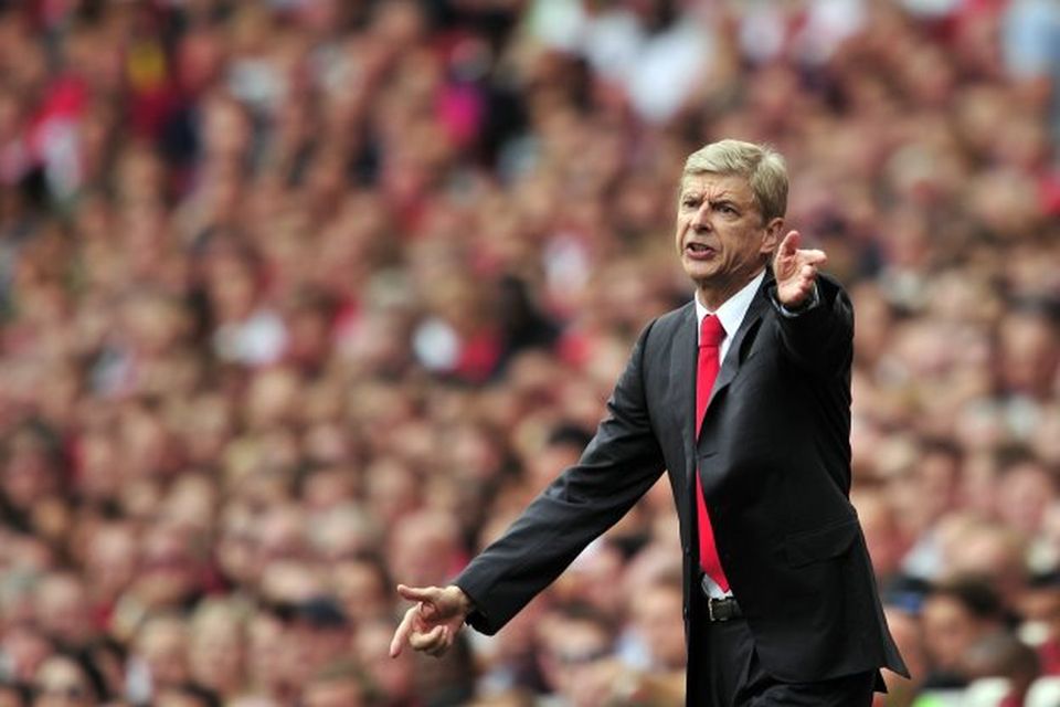 Síðan Arsene Wenger tók við Arsenal árið 1996 hafa ensk knattspyrnufélög rekið 800 knattspyrnustjóra og …