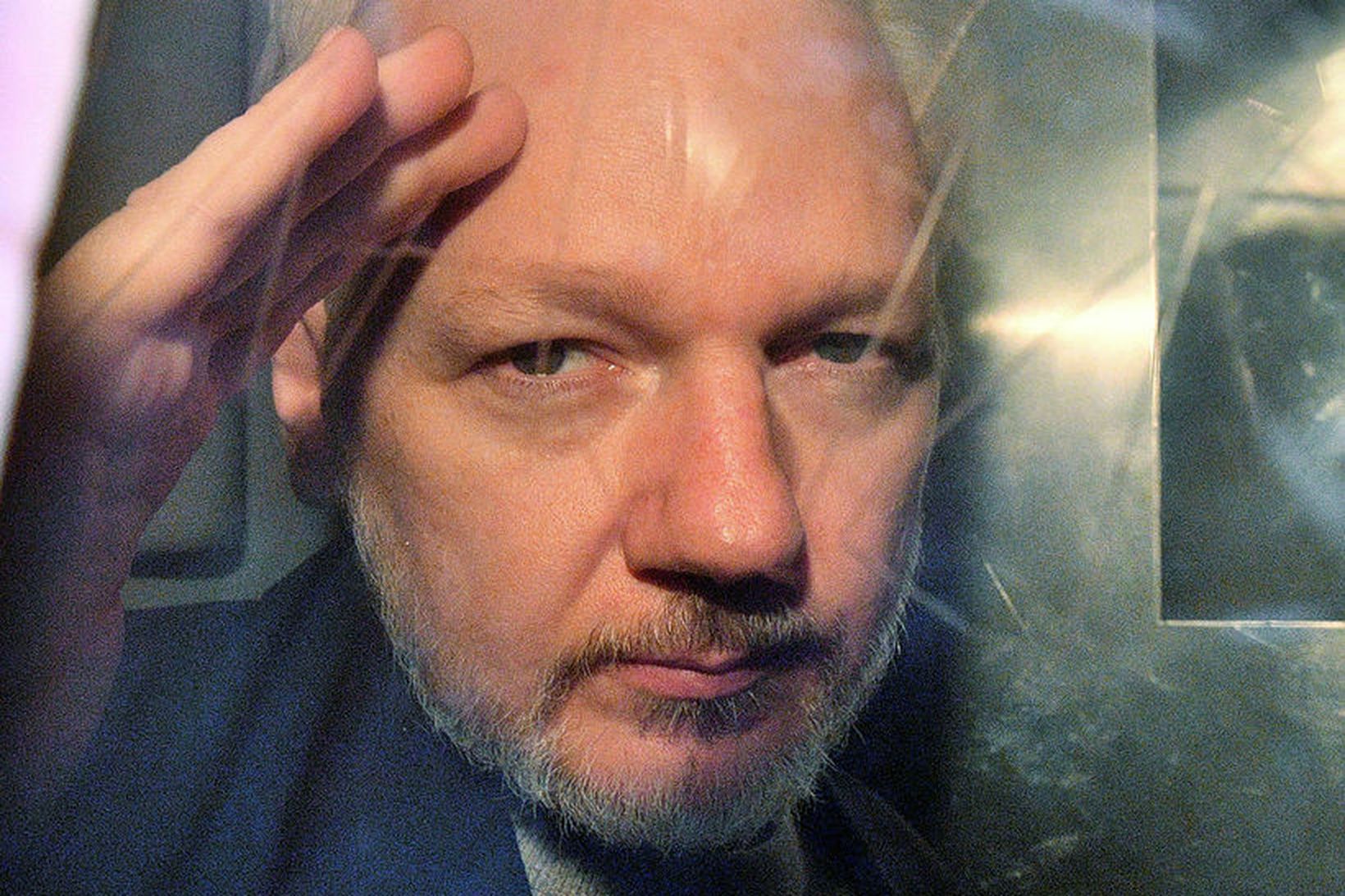 Sérstakur sendifulltrúi Sameinuðu þjóðanna um pyntingar fullyrðir að Julian Assange, …