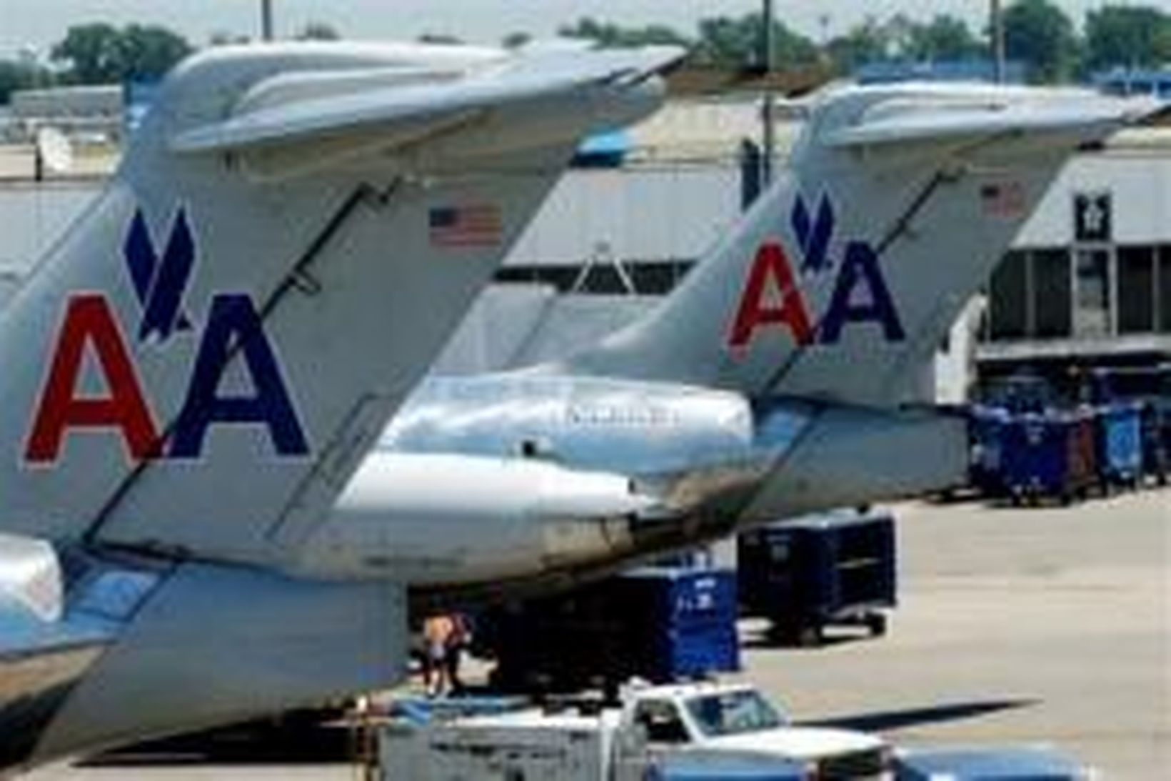 FL Group hefur selt mestallan hlut sinn í American Airlines.