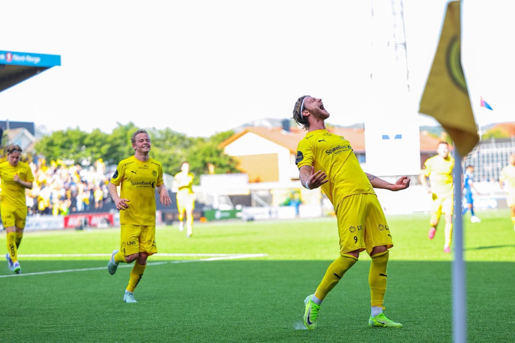 Kasper Høgh að fagna fyrsta markinu sem fékk að standa.