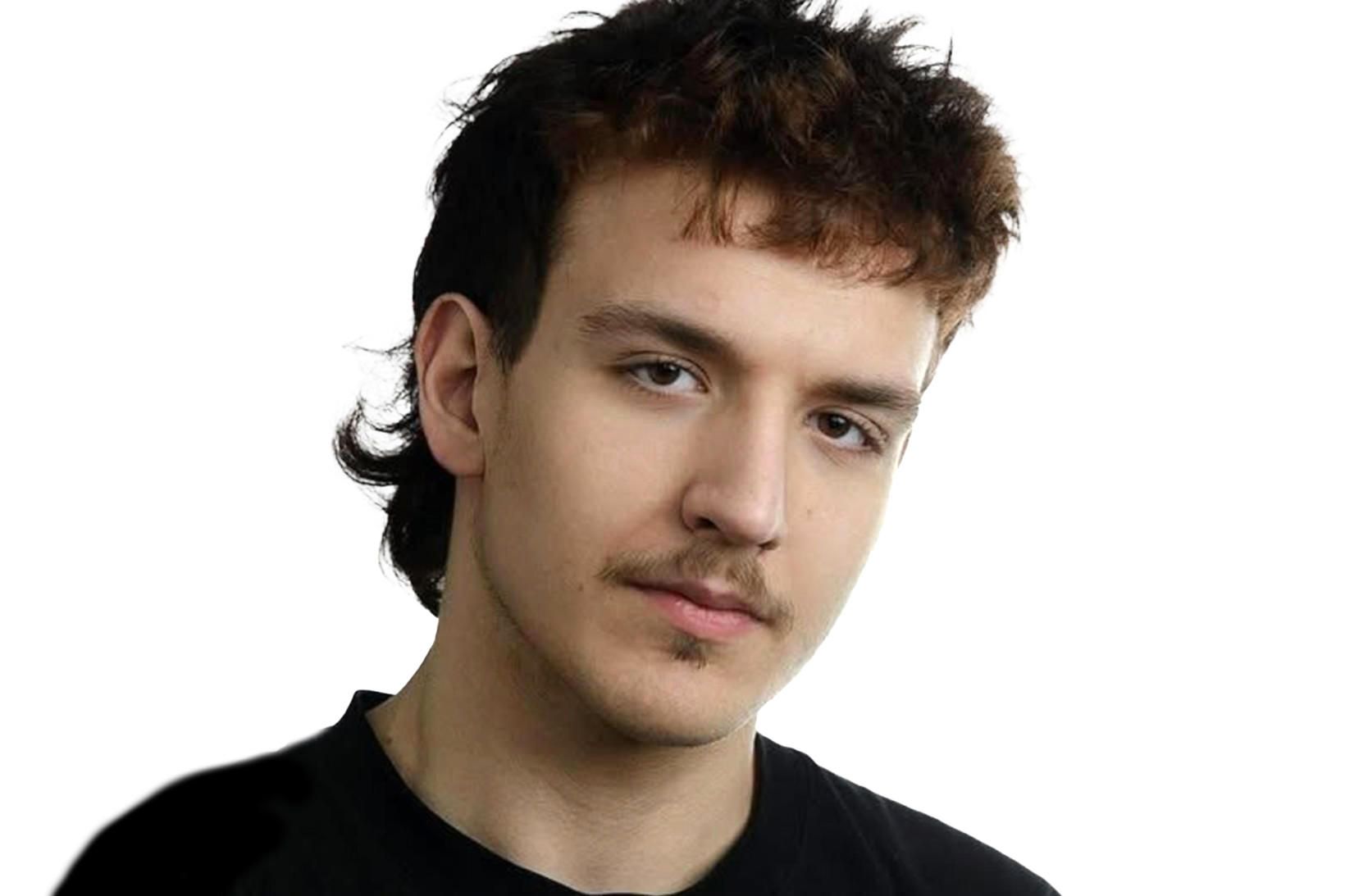 Viktor Arman Kambizson. Hann var 22 ára.