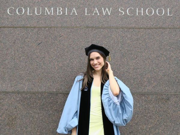 Guðrún Gígja Sigurðardóttir had every reason to smile at her graduation in the U.S., as her academic performance was outstanding.