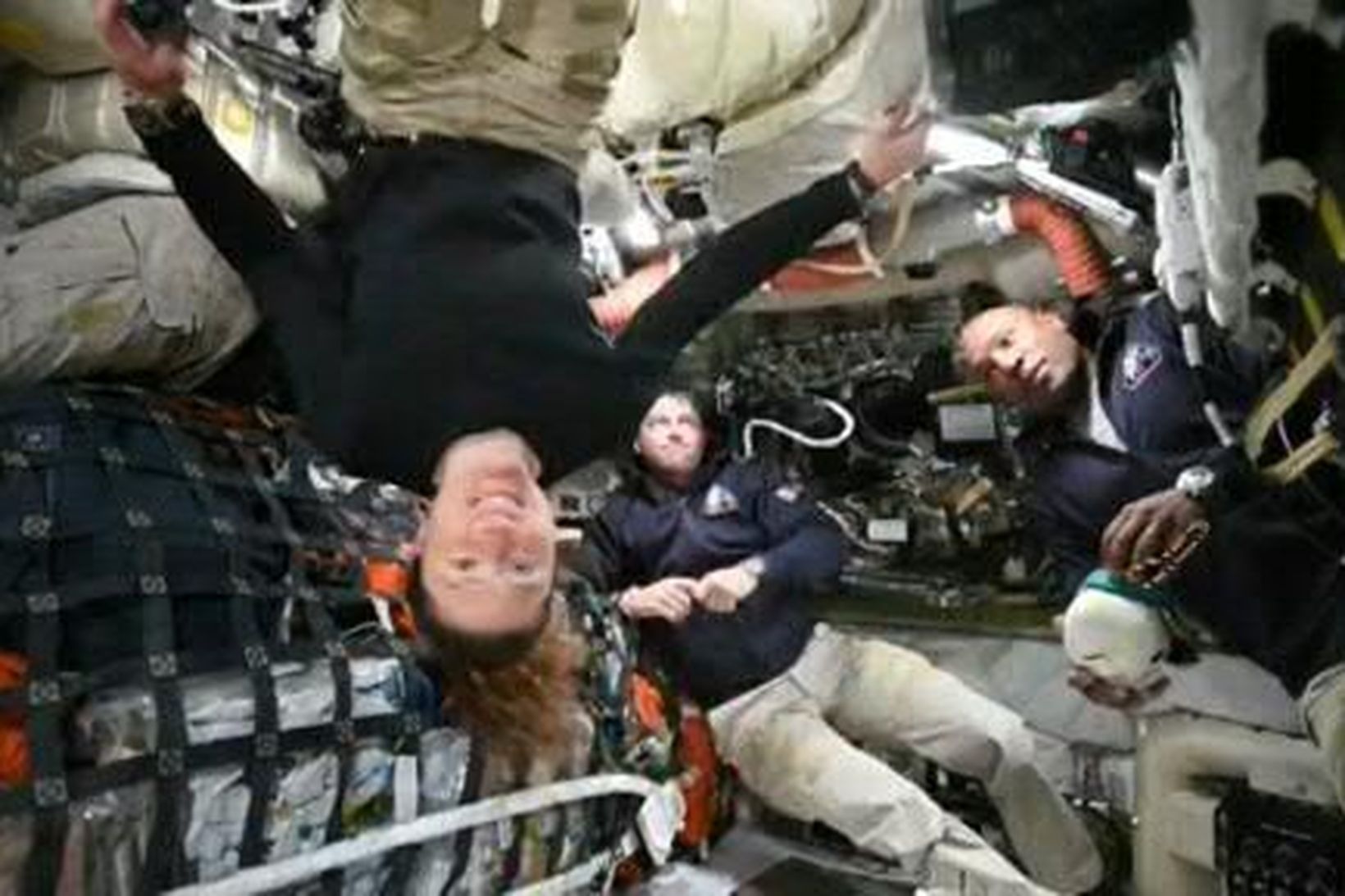 Myndskeið: Geimfarar Artemis-II í góðum gír