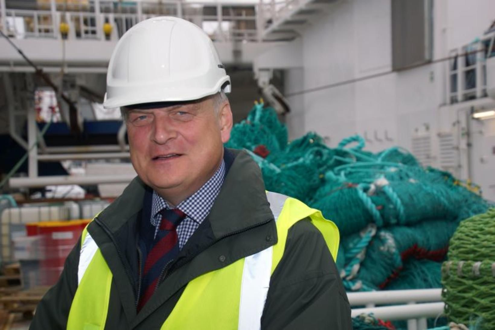 Sir Barney White-Spunner segir UK Fisheries hafa reynt að vekja …