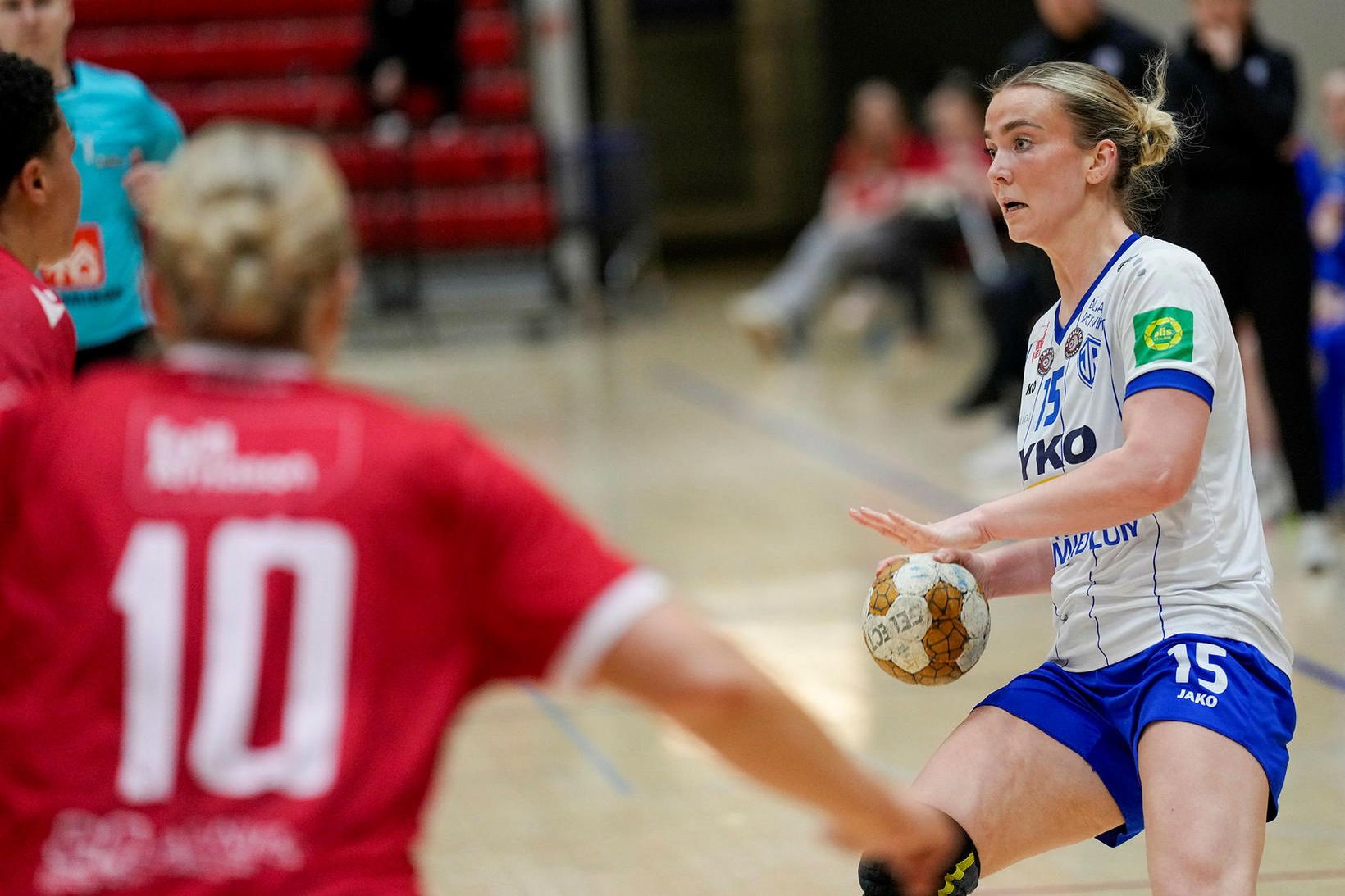 Snýr aftur í desember