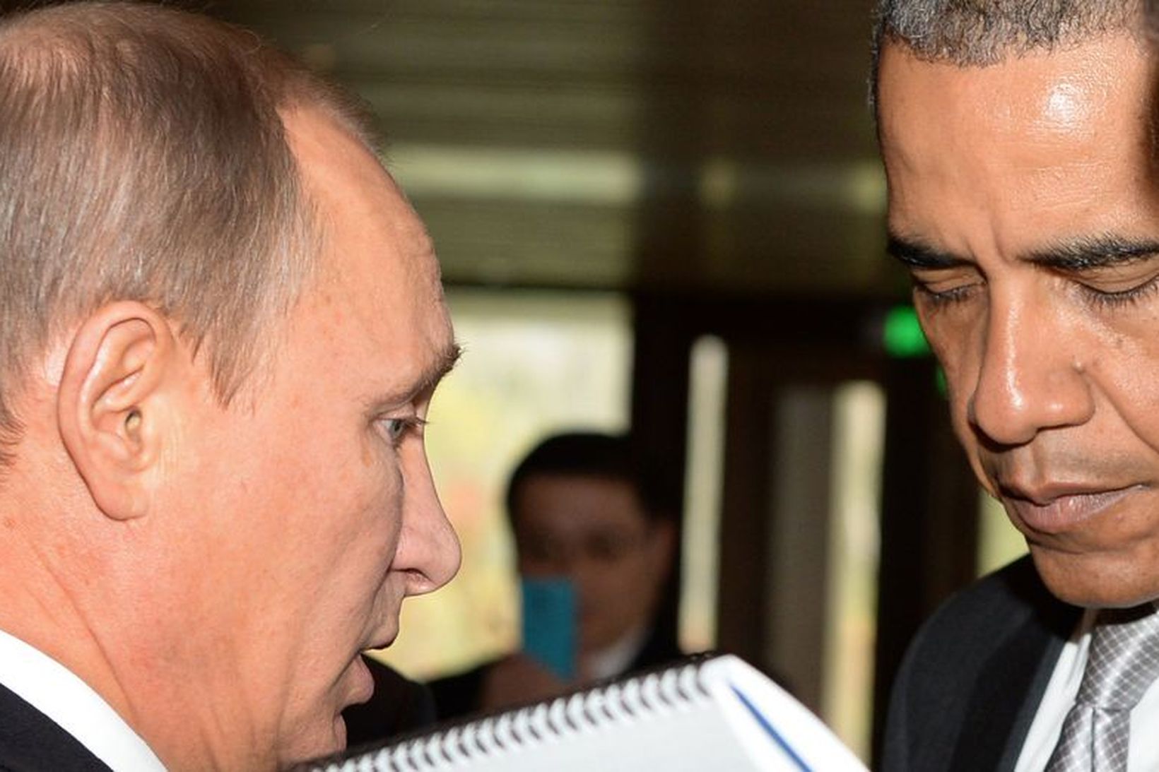 Vladimir Putin og Barack Obama ræddust við símleiðis í dag …