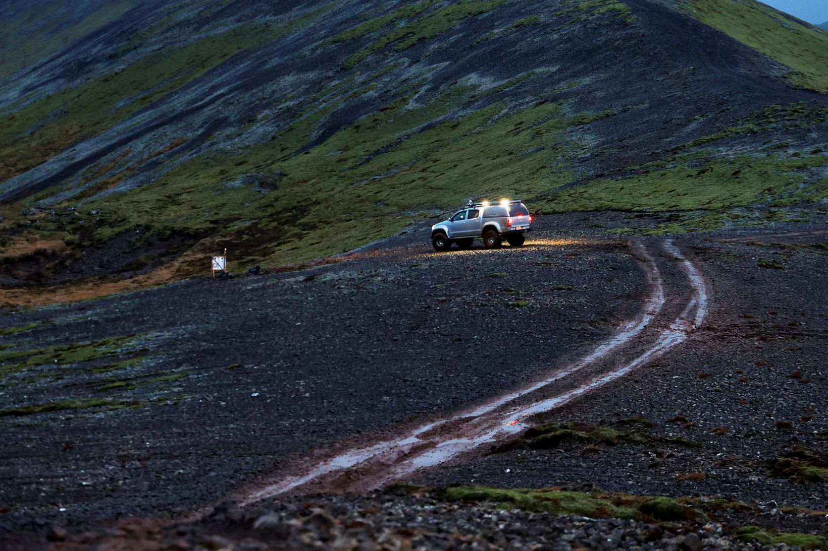 Frá viðbúnaði björgunarsveita í aðdraganda síðasta goss.