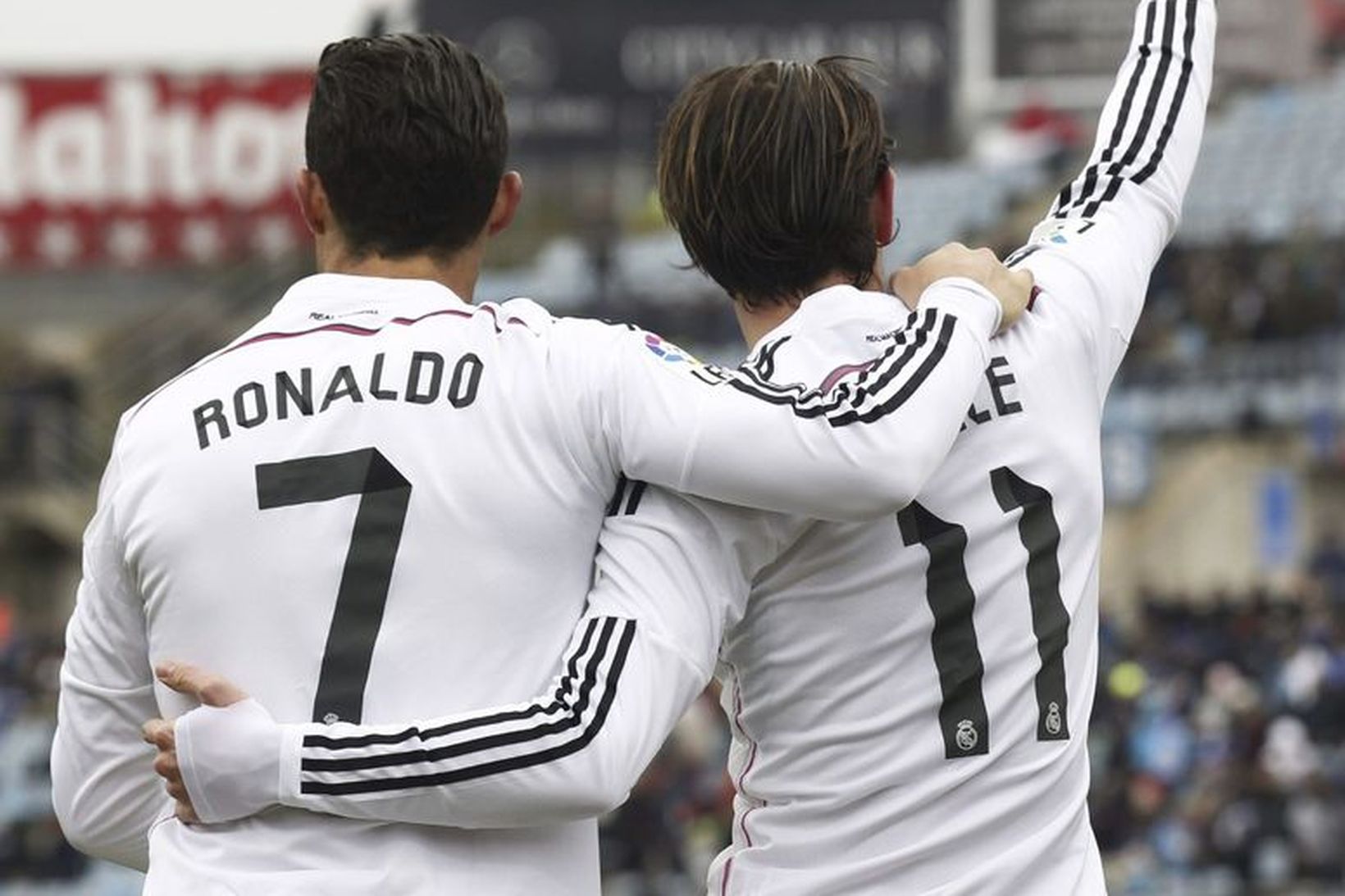 Cristiano Ronaldo og Gareth Bale fagna marki í dag.