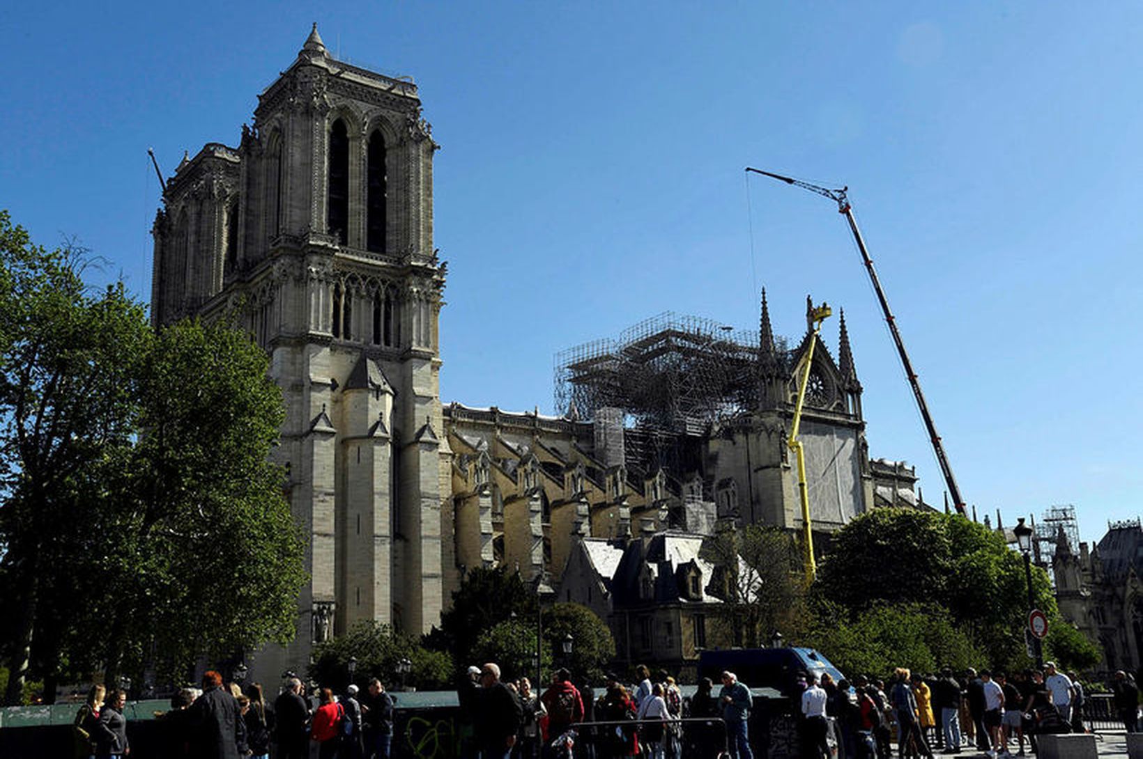 Varað við blýmengun frá Notre Dame