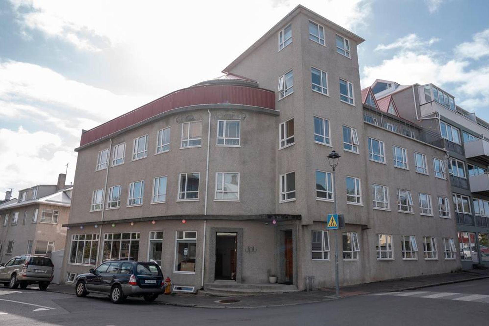 Tímamót. Starfsemi Forlagsins verður flutt af Bræðraborgarstíg 7 í lok …