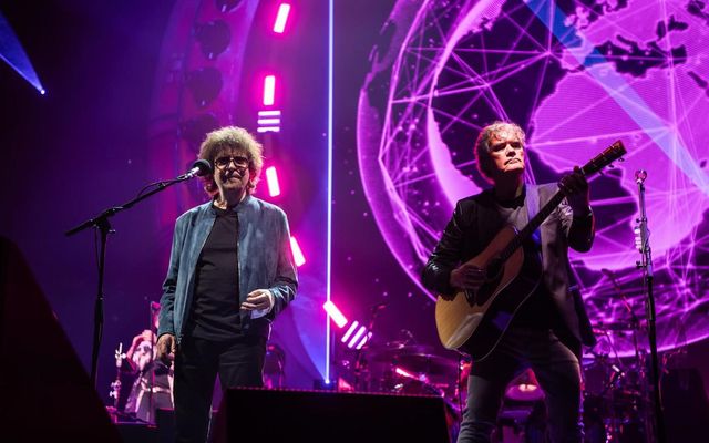 Jeff Lynne á sviðinu.