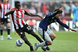 Michael Kayode í leik með Brentford í vor.