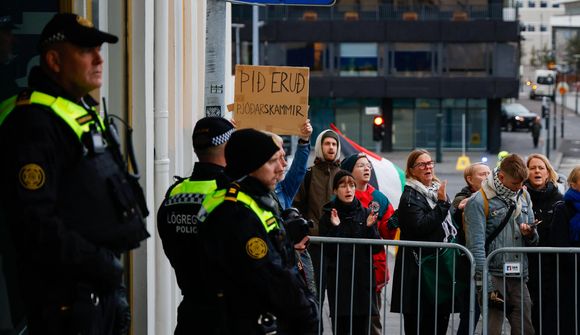 Myndir: Mótmælt fyrir utan ríkisstjórnarfund