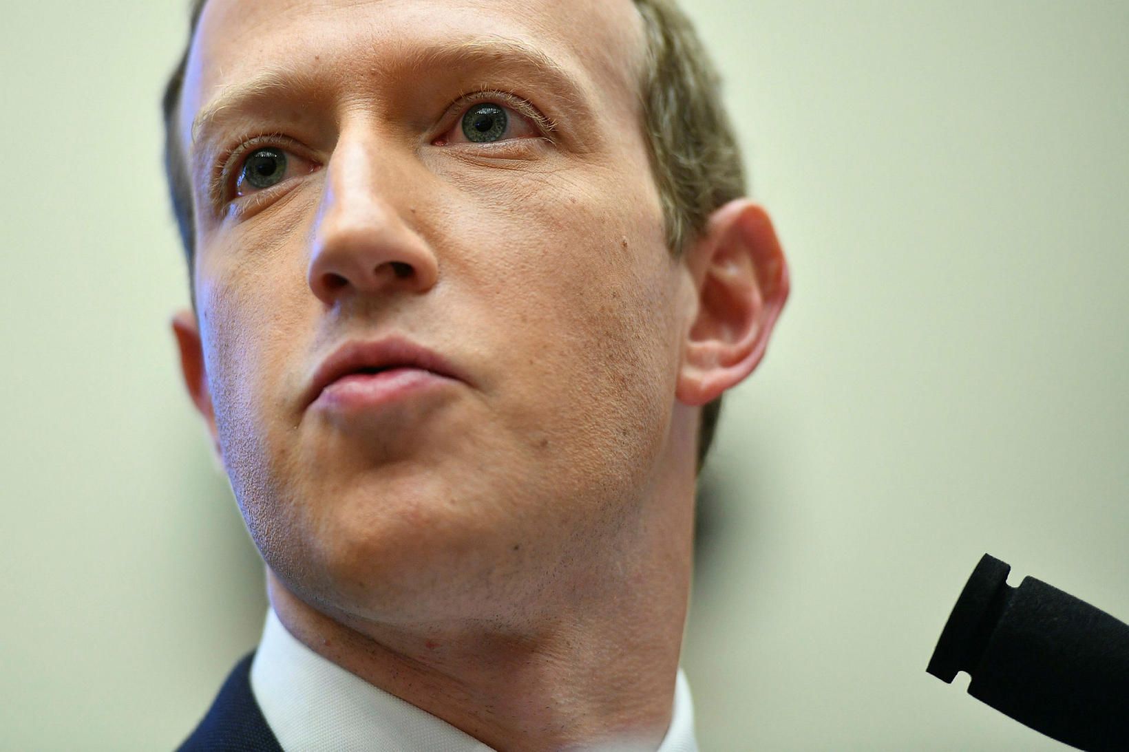 Mark Zuckerberg, forstjóri Facebook, hefur átt betri daga.
