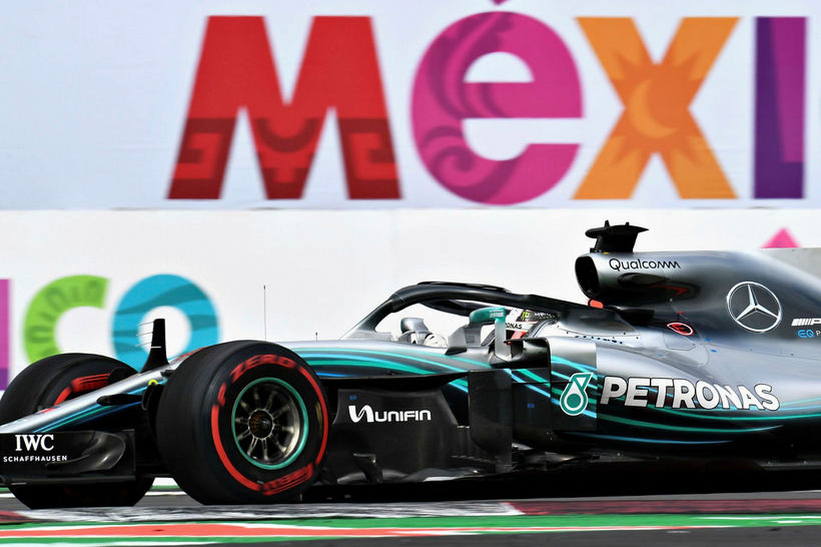 Lewis Hamilton á ferð í kappakstrinum í Mexíkó.